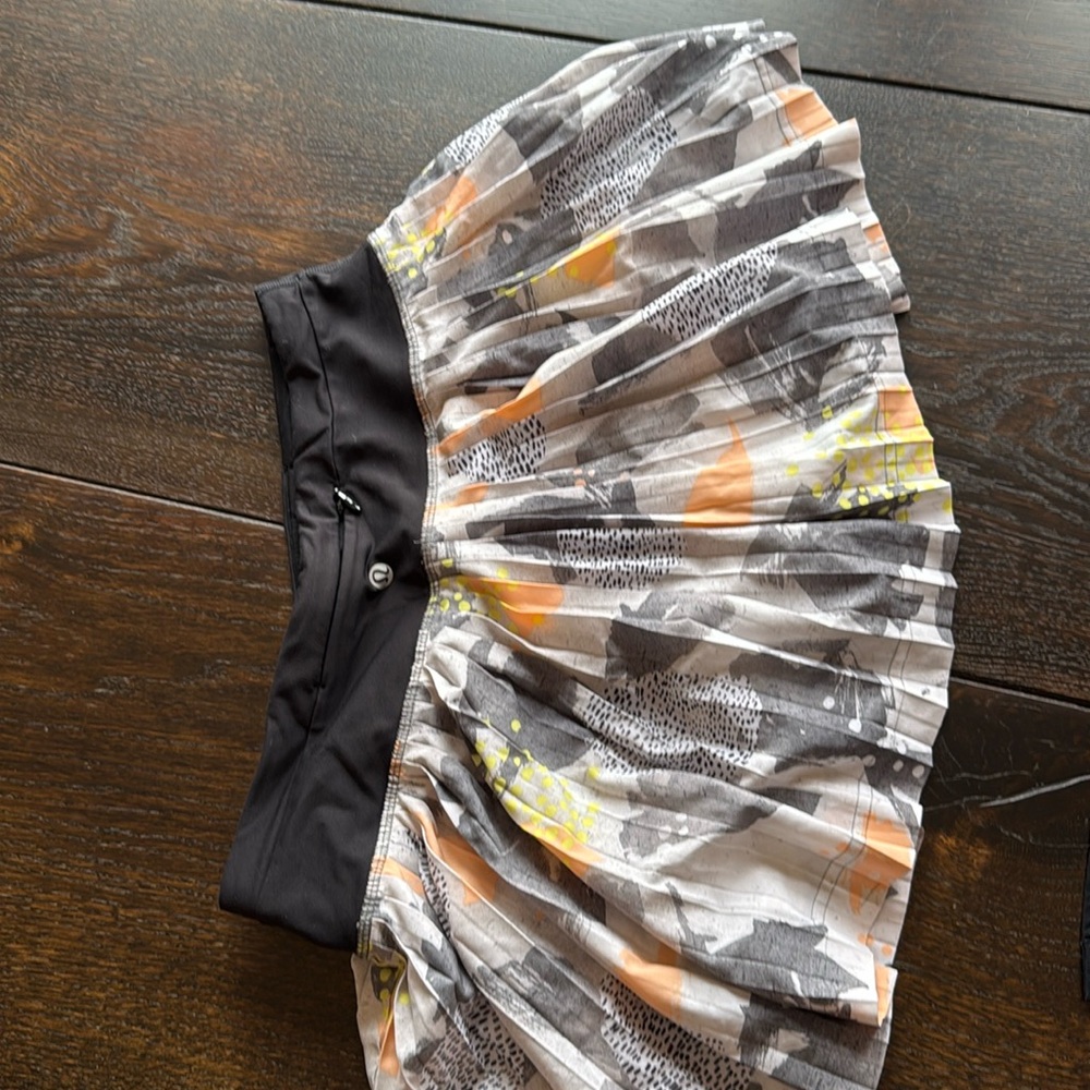 Lululemon Pleated Tennis Skirt Size 4 (Pleat to Street)